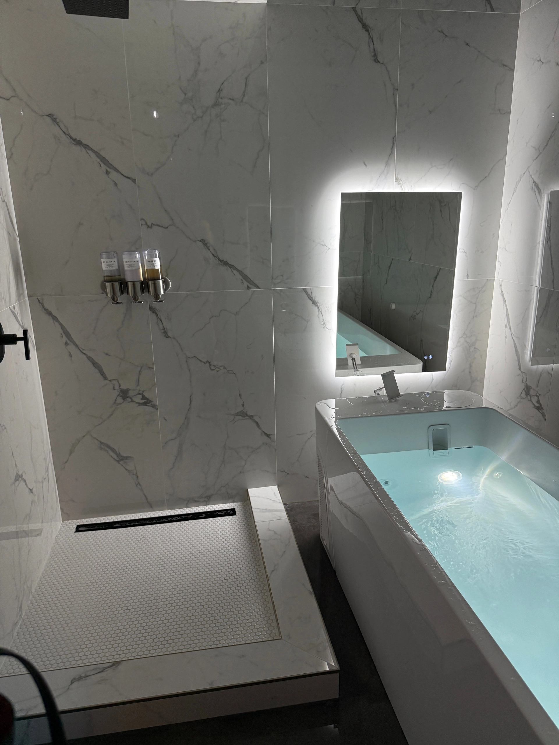 sweat-houz-nj-infrared-sauna-private-suite.webp