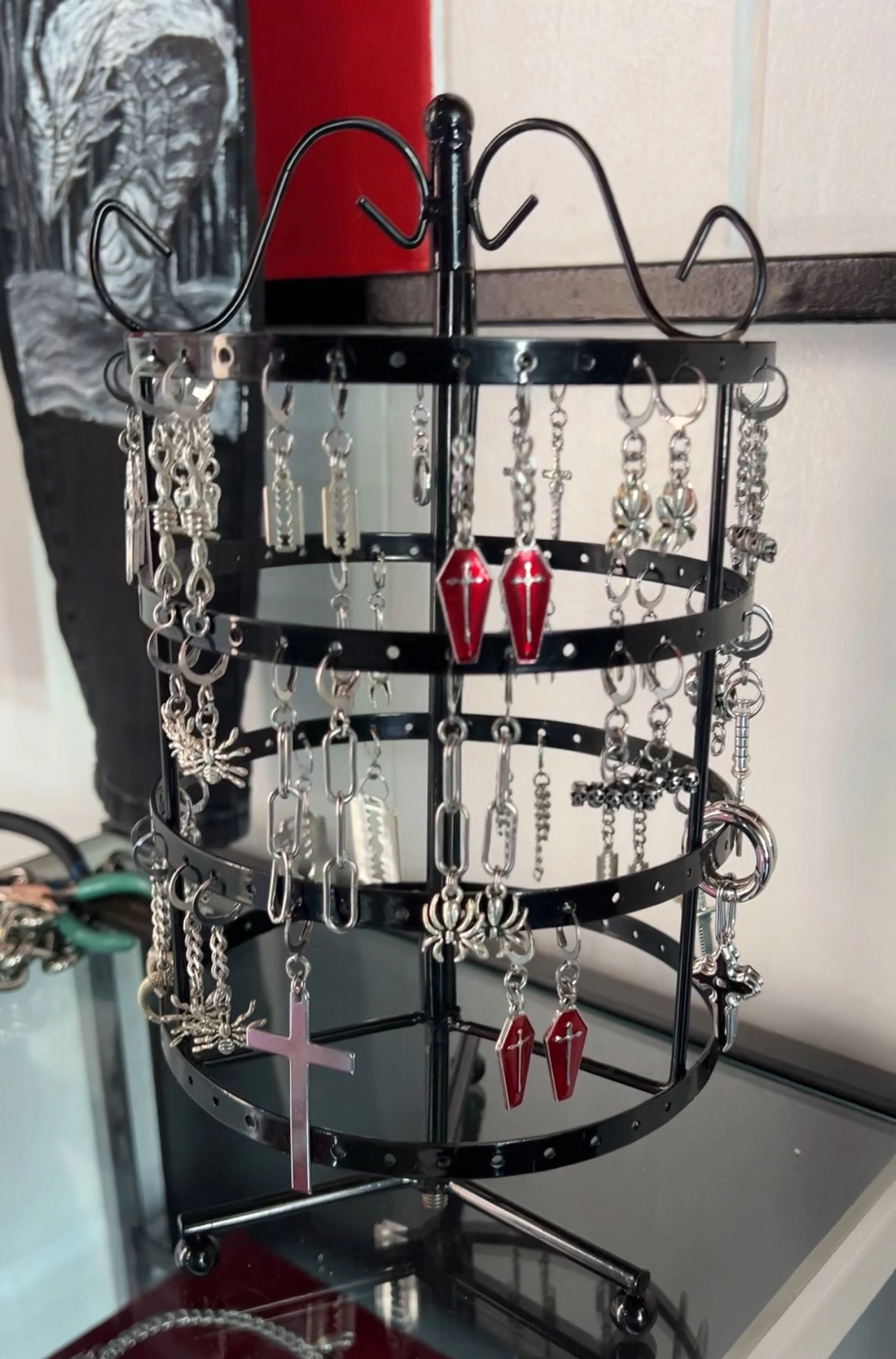 stokedville-alternative-jewelry-display.webp