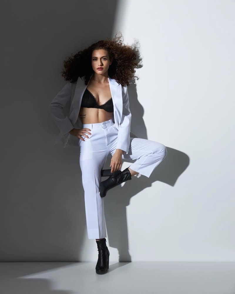 briana-sista-multi-talented-woman-artist-nj.webp